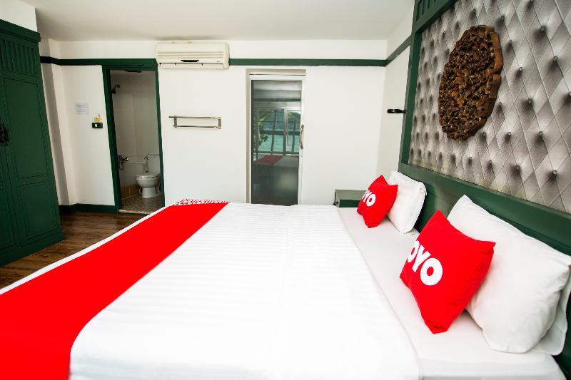 Oyo 255 The Ocean Hotel Patong Exteriör bild